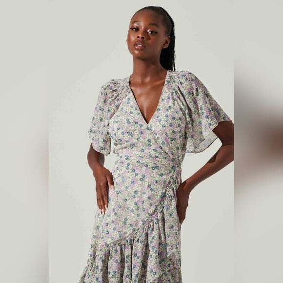 NWOT ASTR ADELLA FLORAL RUFFLE MIDI DRESS - Picture 3 of 6